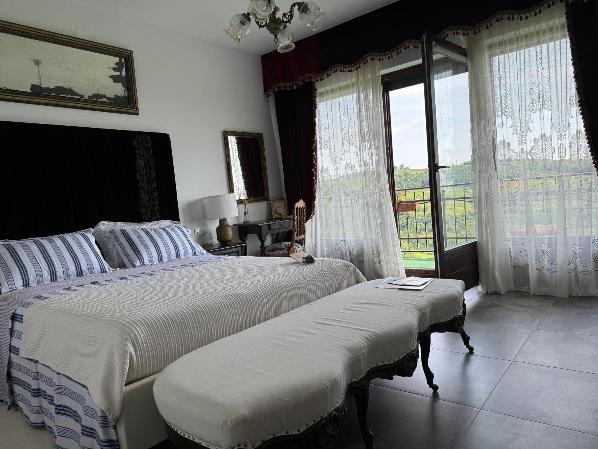 Enam Room Kojsko Buitenkant foto